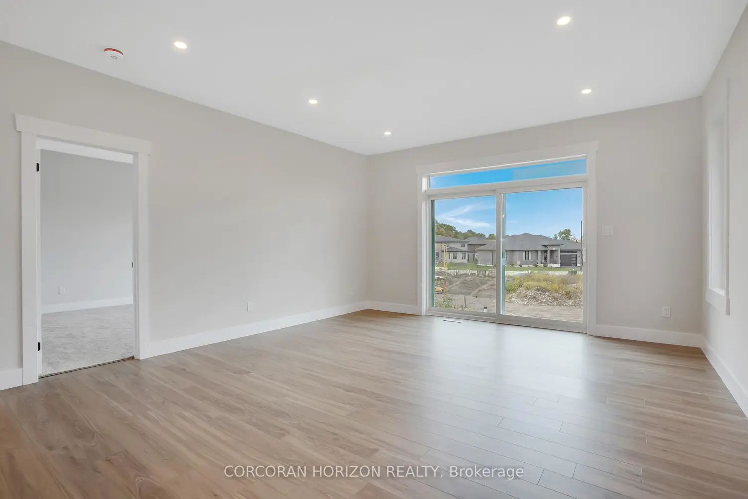 Additional image 5 of 24 Moon Crescent