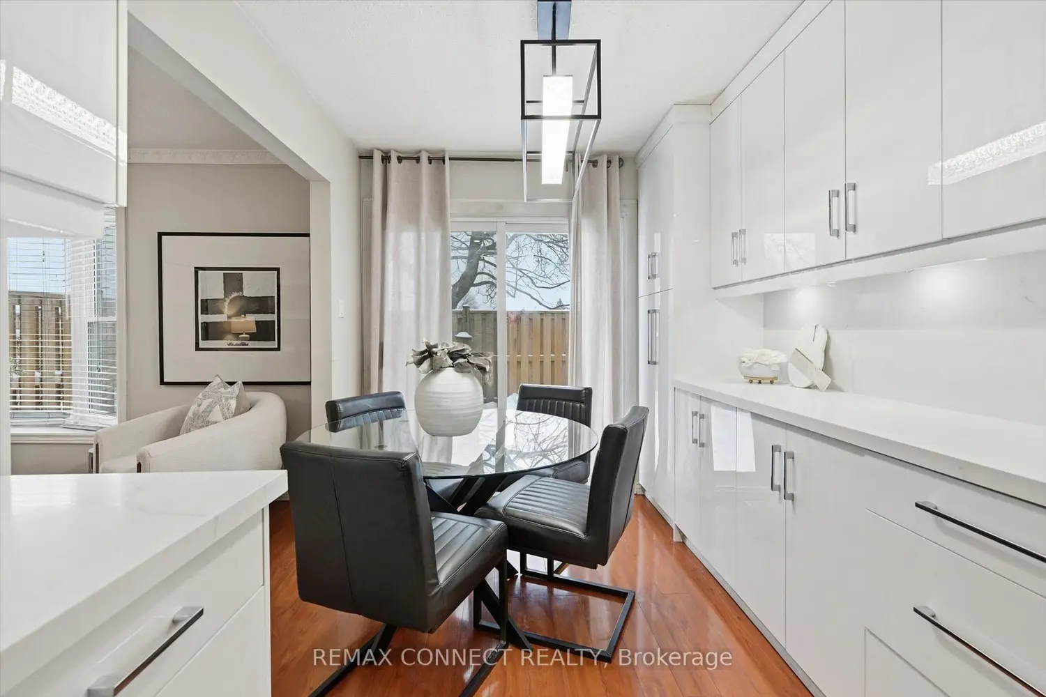 Additional image 6 of 2185 Fairchild Boulevard 23