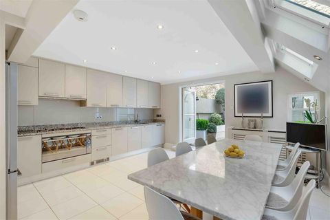 Bovingdon Road, London SW6