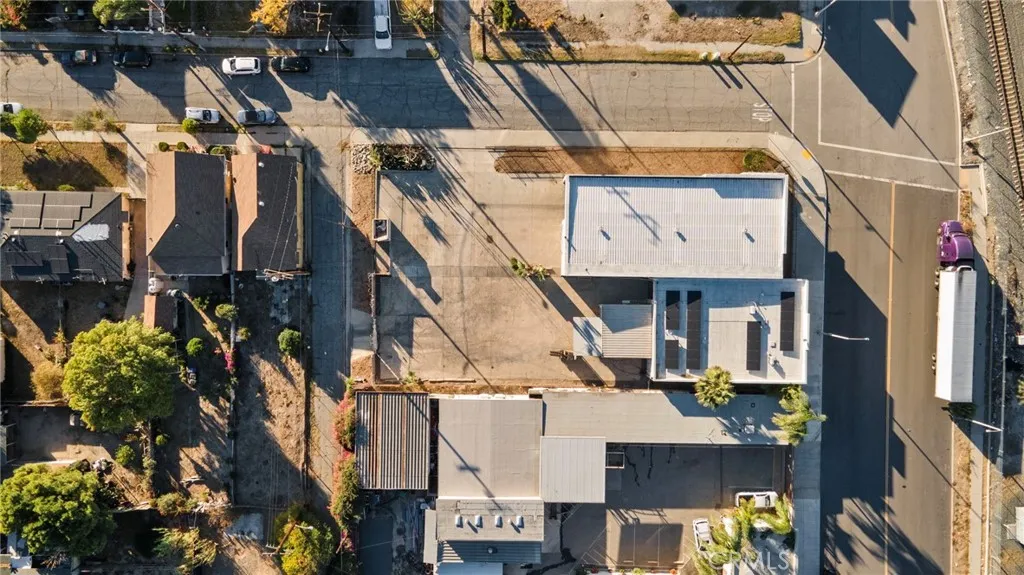 1033 W 3rd Street, San Bernardino, CA 92410