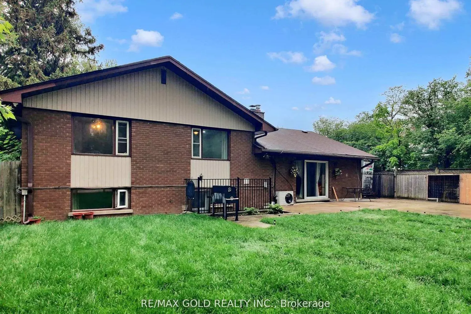 Additional image 17 of 61 Centre Street