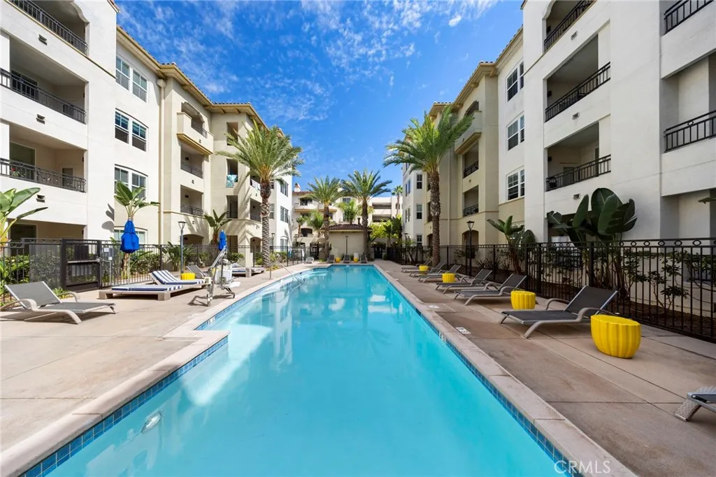 Additional image 107 of 401 Bernard Street Unit 211, Costa Mesa, CA 92627