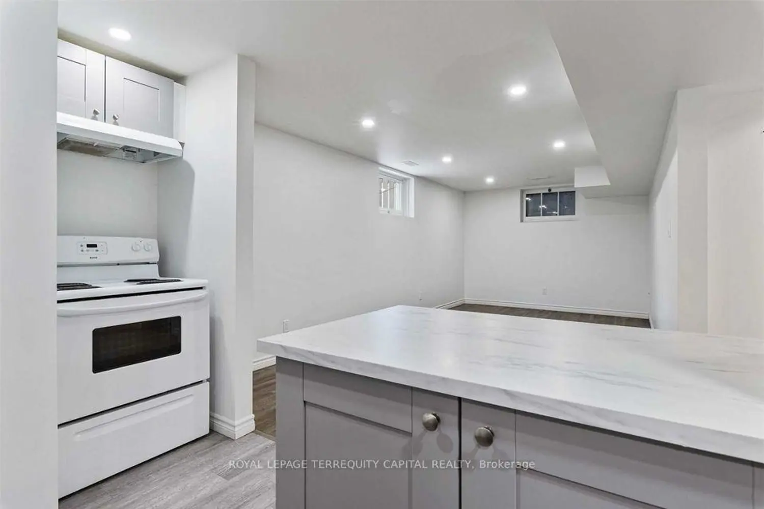 Additional image 17 of 12 Boys Street