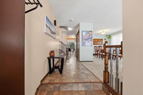 Additional image 8 of 19 Scenic Green NW, Calgary, AB, T3L 1A1