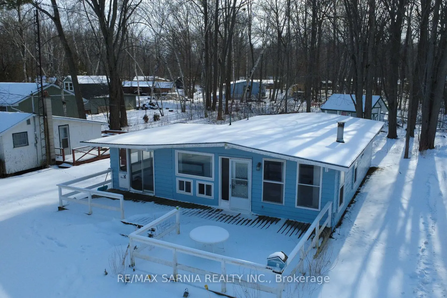 Additional image 3 of 9924 Lake Road