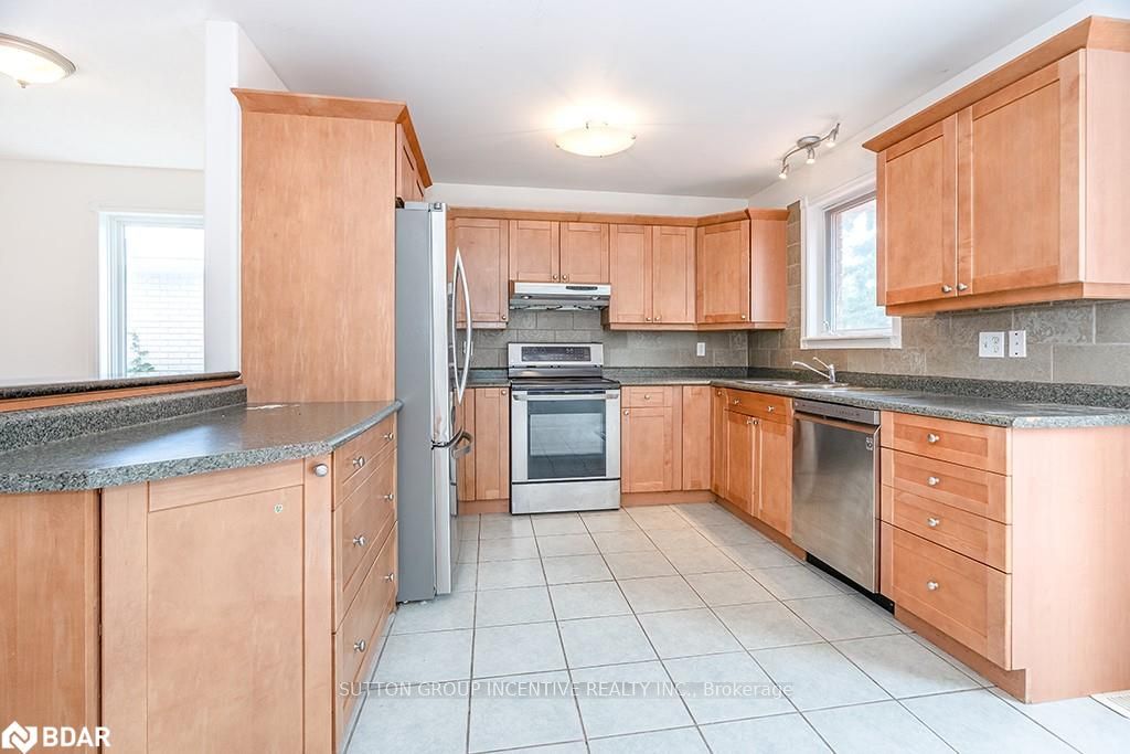 Additional image 3 of 40 Kell Place, Barrie, ON, L4N 9K5