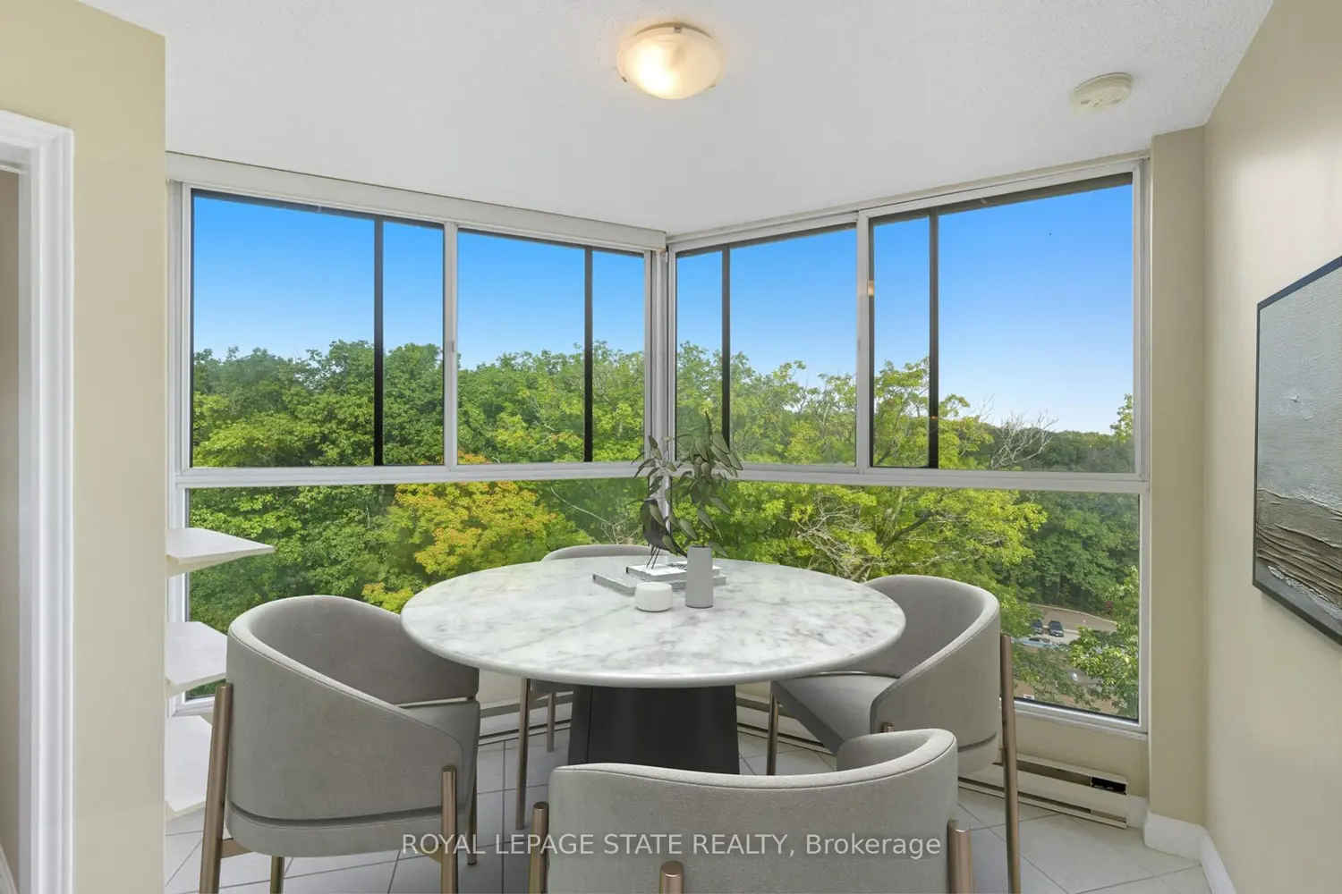 Additional image 6 of 20 Berkley Street 702