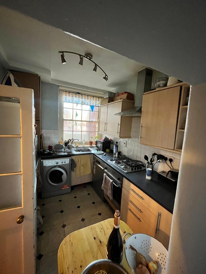 Additional image 4 of Room in a Shared Flat, Hastings St, WC1H, N1 7GU