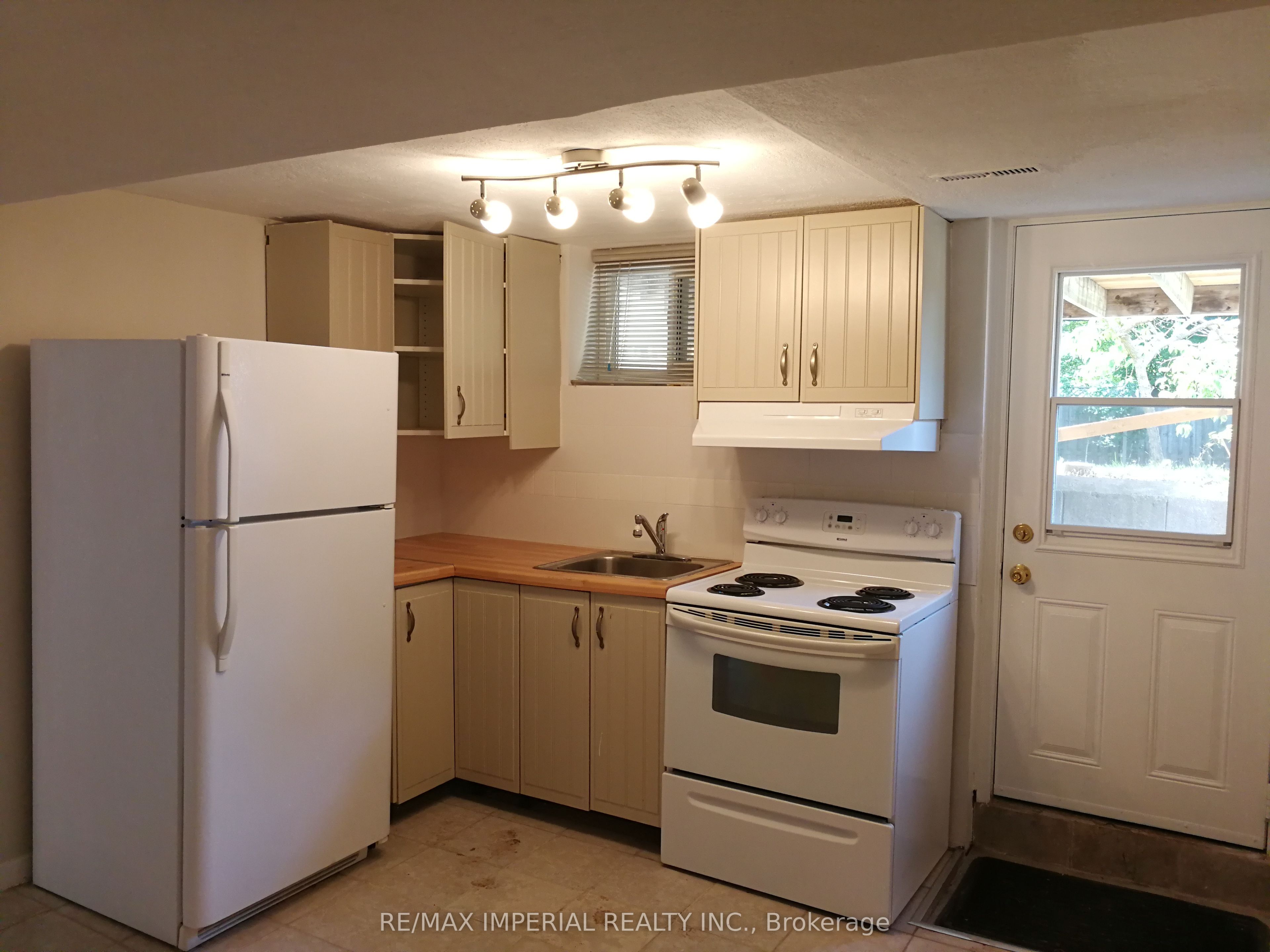 Additional image 3 of 22 Miller Road, Oakville, ON, L6H 1J6