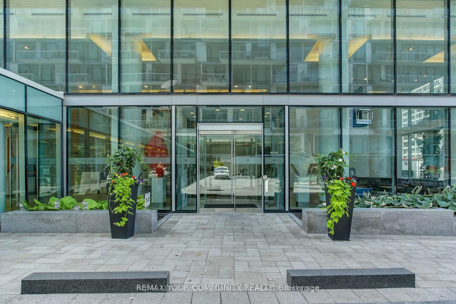 39 Queens Quay 1109