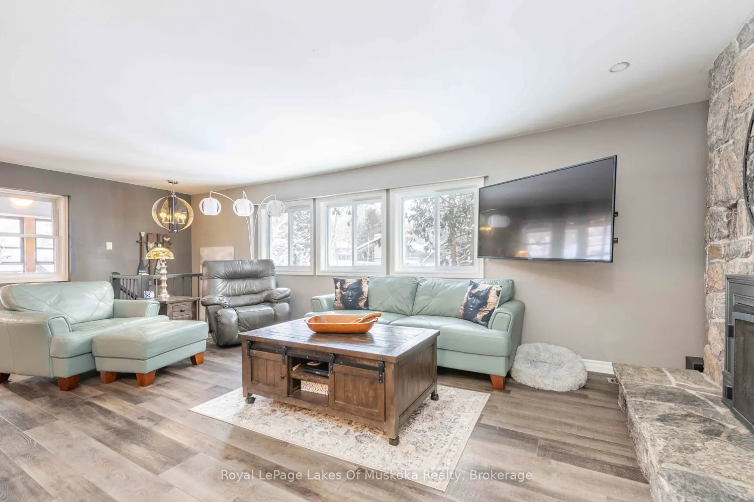 Additional image 3 of 256 Woodland Drive