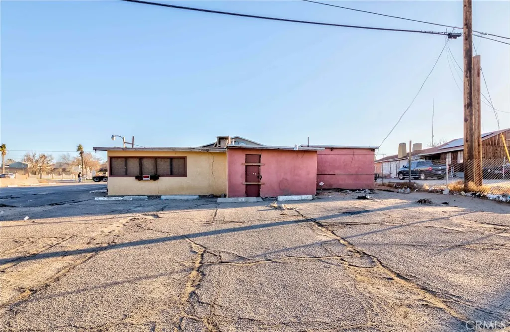 Additional image 8 of 2461 W Main Street, Barstow, CA 92311
