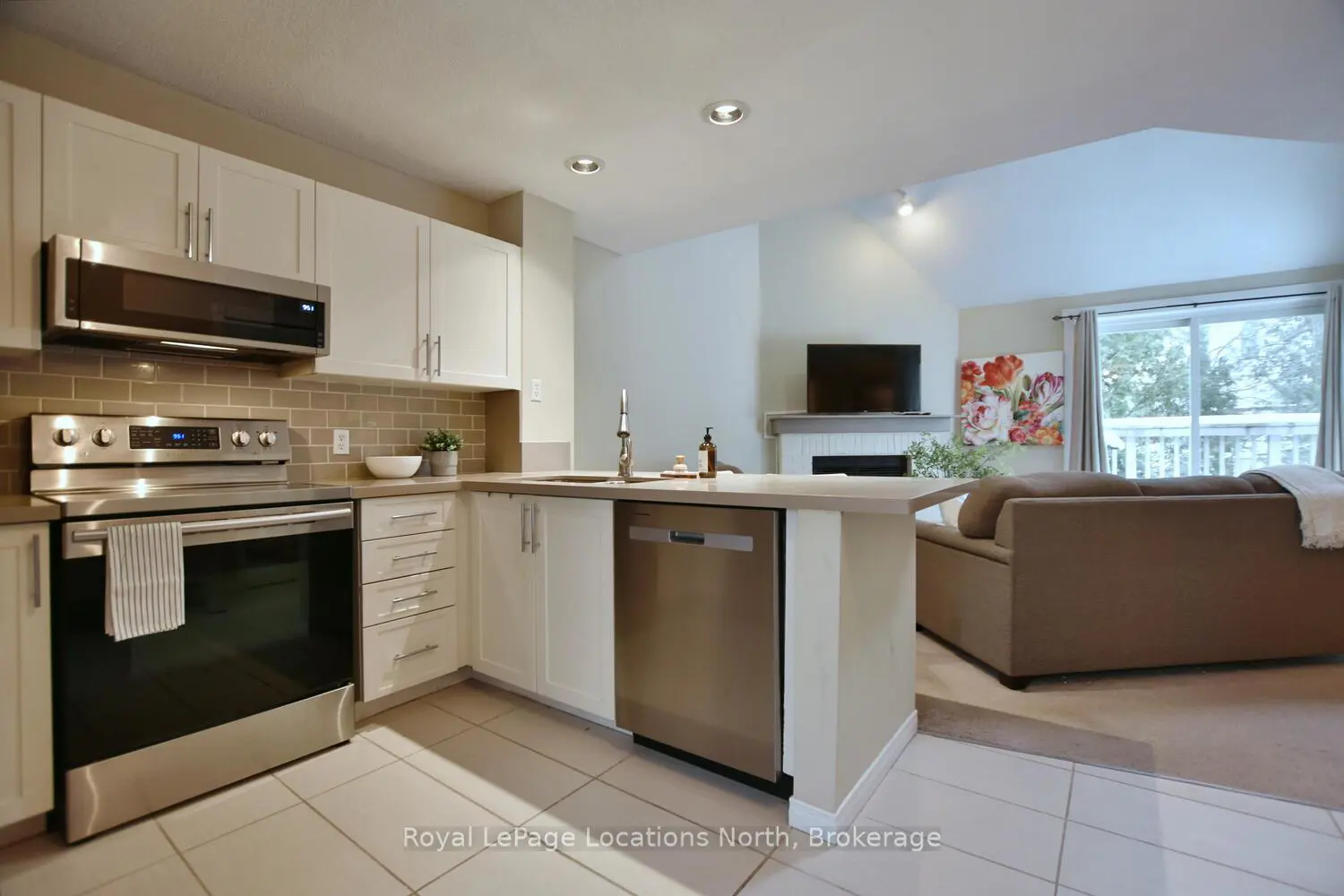 Additional image 4 of 49 Trott Boulevard 176