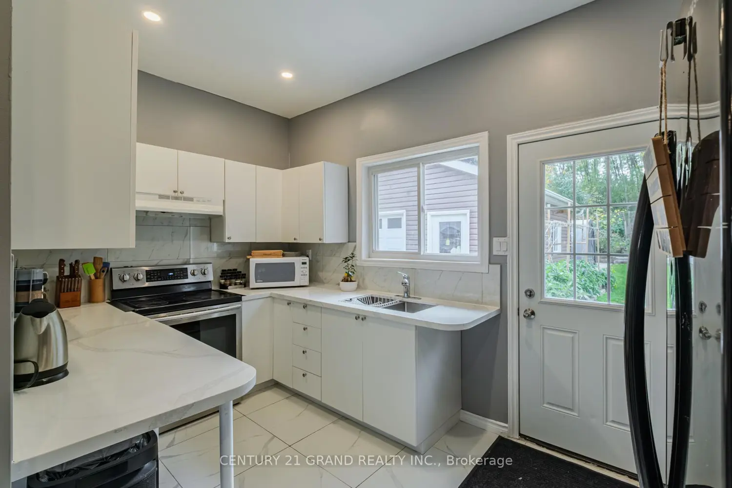 Additional image 2 of 2104 Governors Road