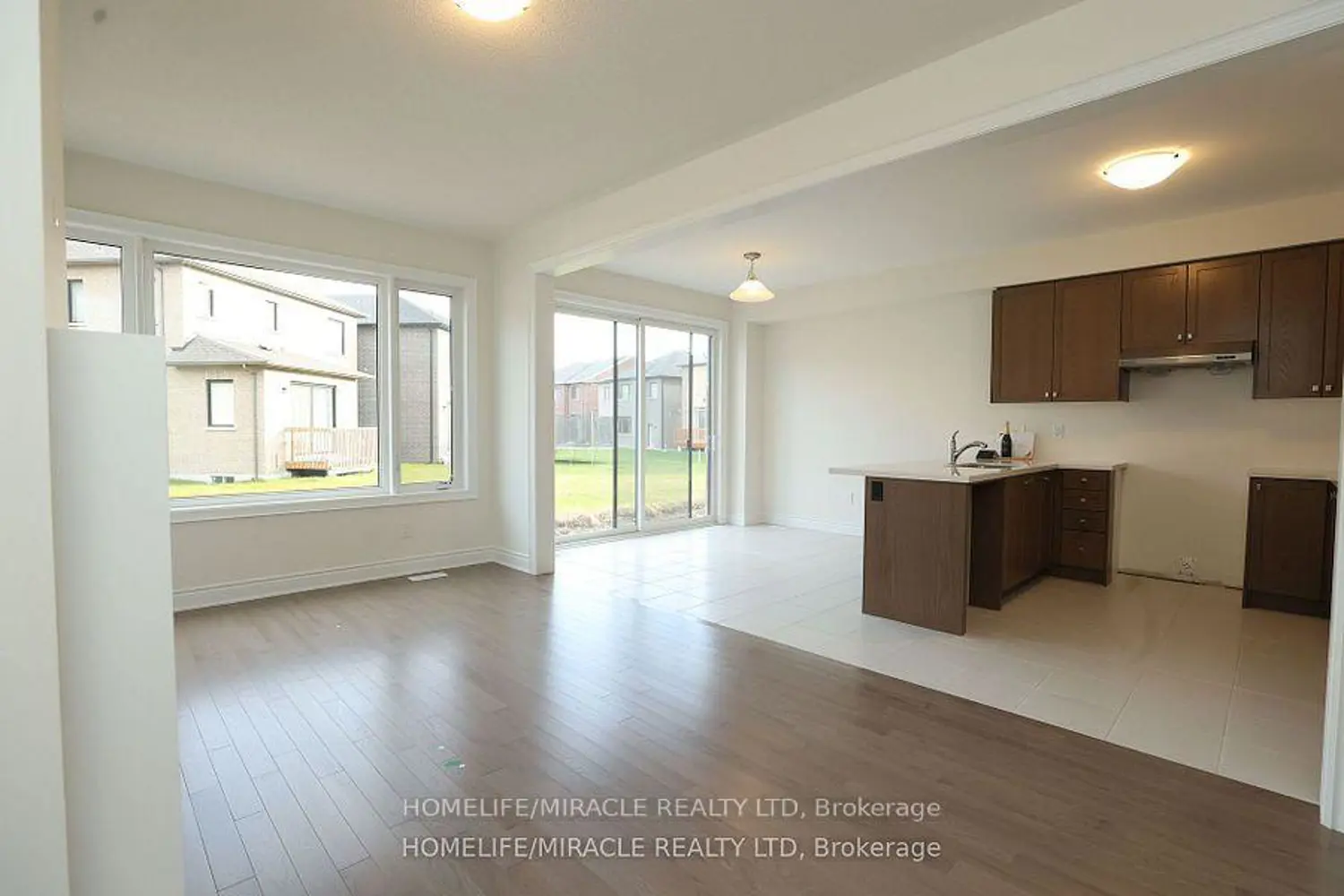 Additional image 9 of 11 Calabria Drive