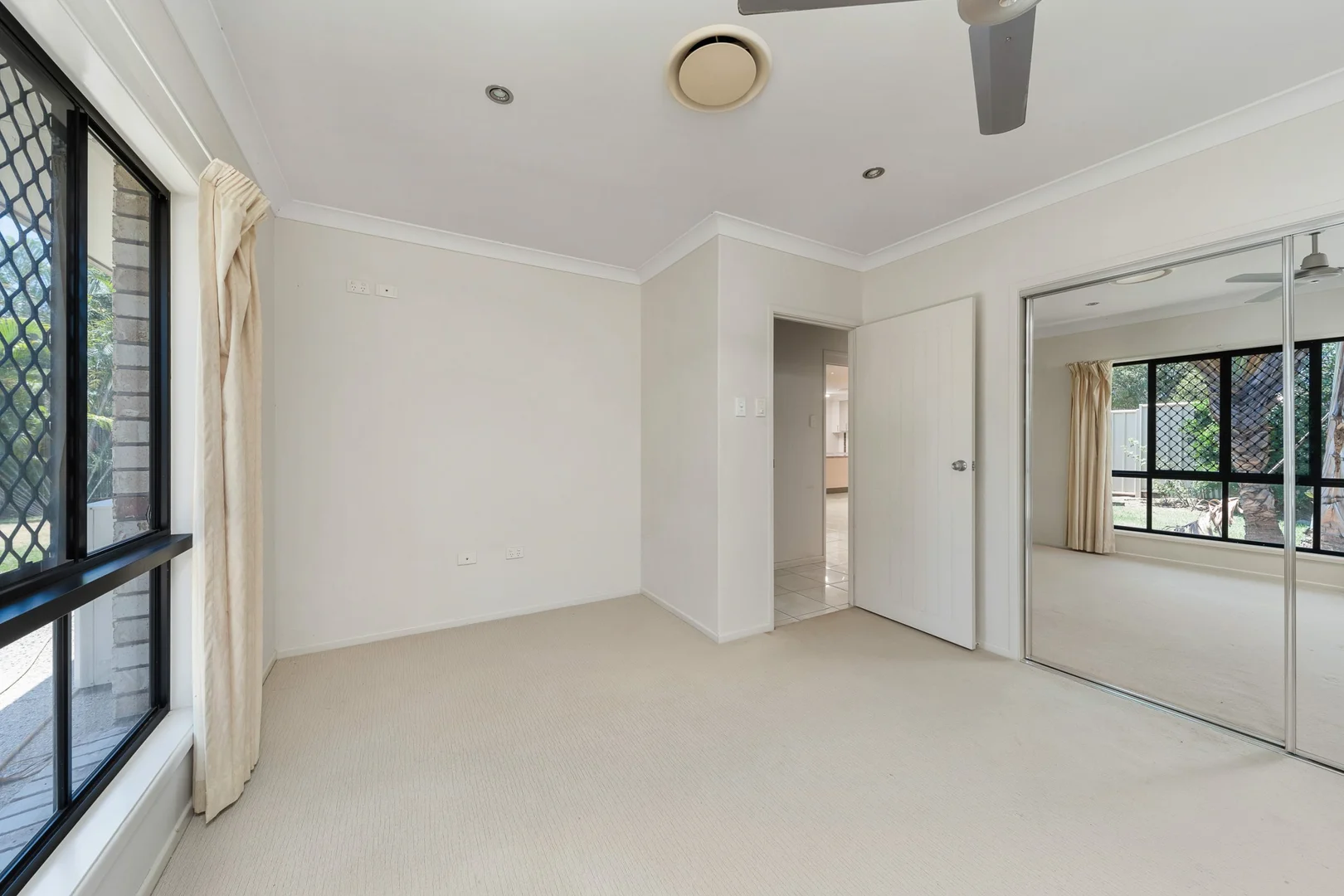 Additional image 12 of 3 Mooney Crescent, Emerald QLD 4720