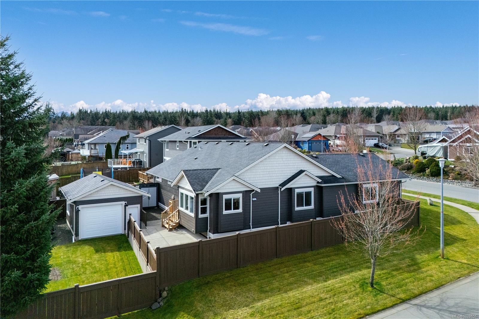 Additional image 2 of 3602 Vermont Place, Campbell River, BC, V9H 1V3