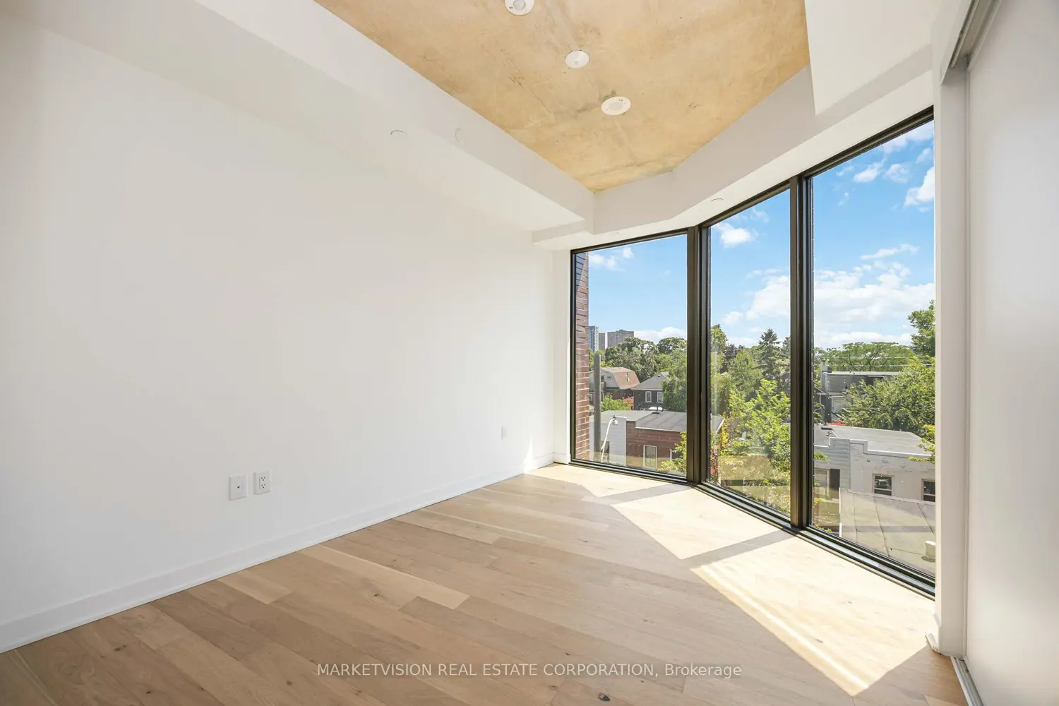 Additional image 8 of 2625 Dundas Street 417