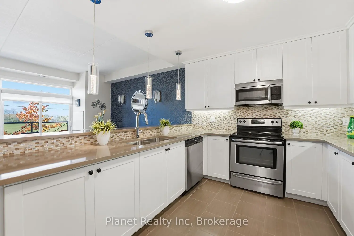 Additional image 4 of 2 Colonial Drive 204