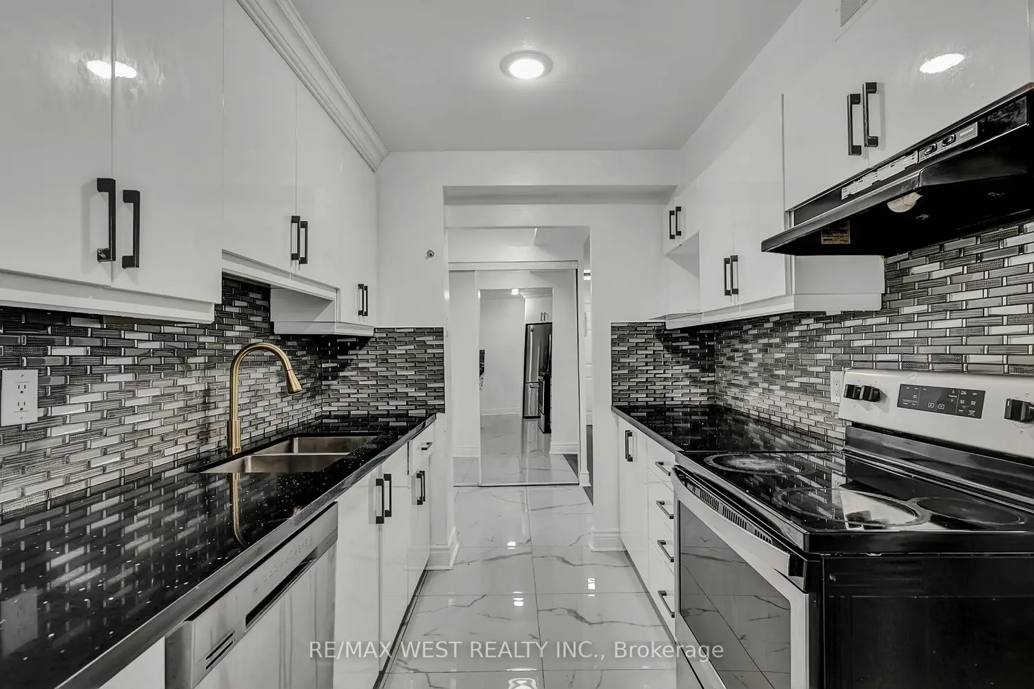 Additional image 10 of 2825 Islington Avenue