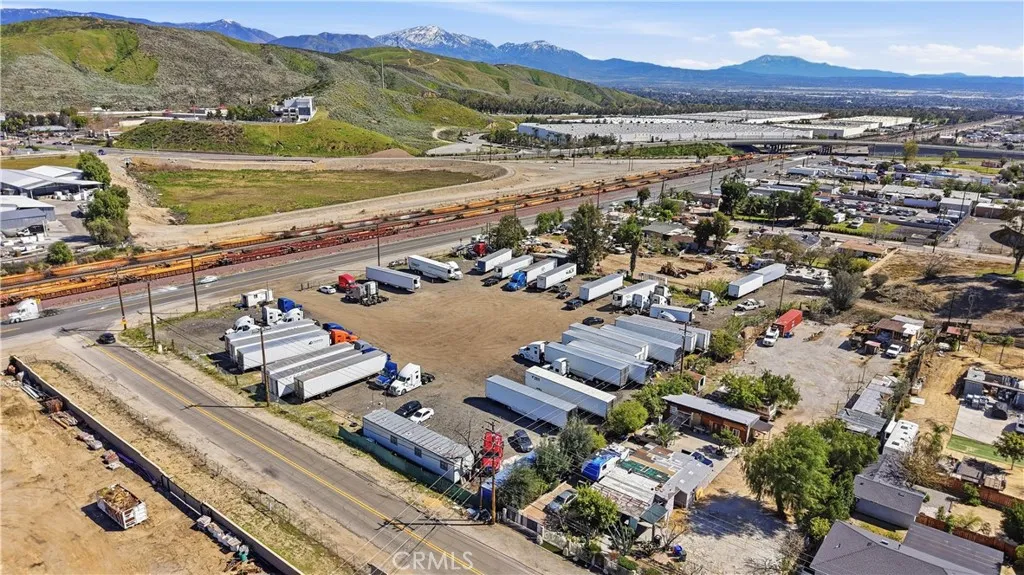 Additional image 41 of 2035 W 1st Ave, San Bernardino, CA 92407