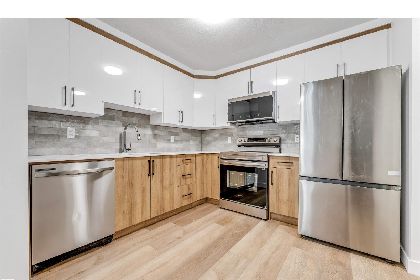 Additional image 7 of 107-9760 176 Street NW, Edmonton, AB, T5T5Z5