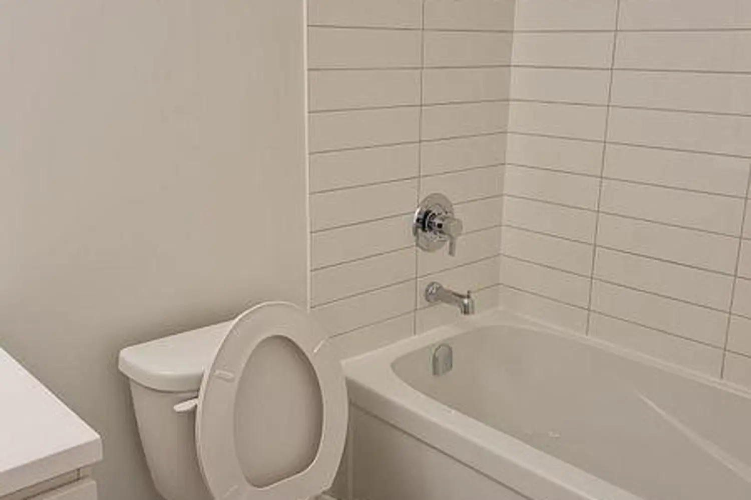 Additional image 3 of 11 Honeycrisp Crescent 23