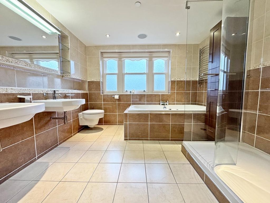 Additional image 24 of 3 bed flat for saleApartment 6, The Net Loft, East Quay, Peel IM5