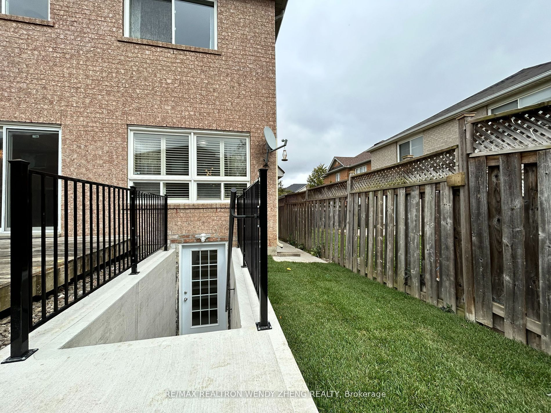 Additional image 3 of Bsmt-3 Applegrove Court, Brampton, ON, L6R 2Y9