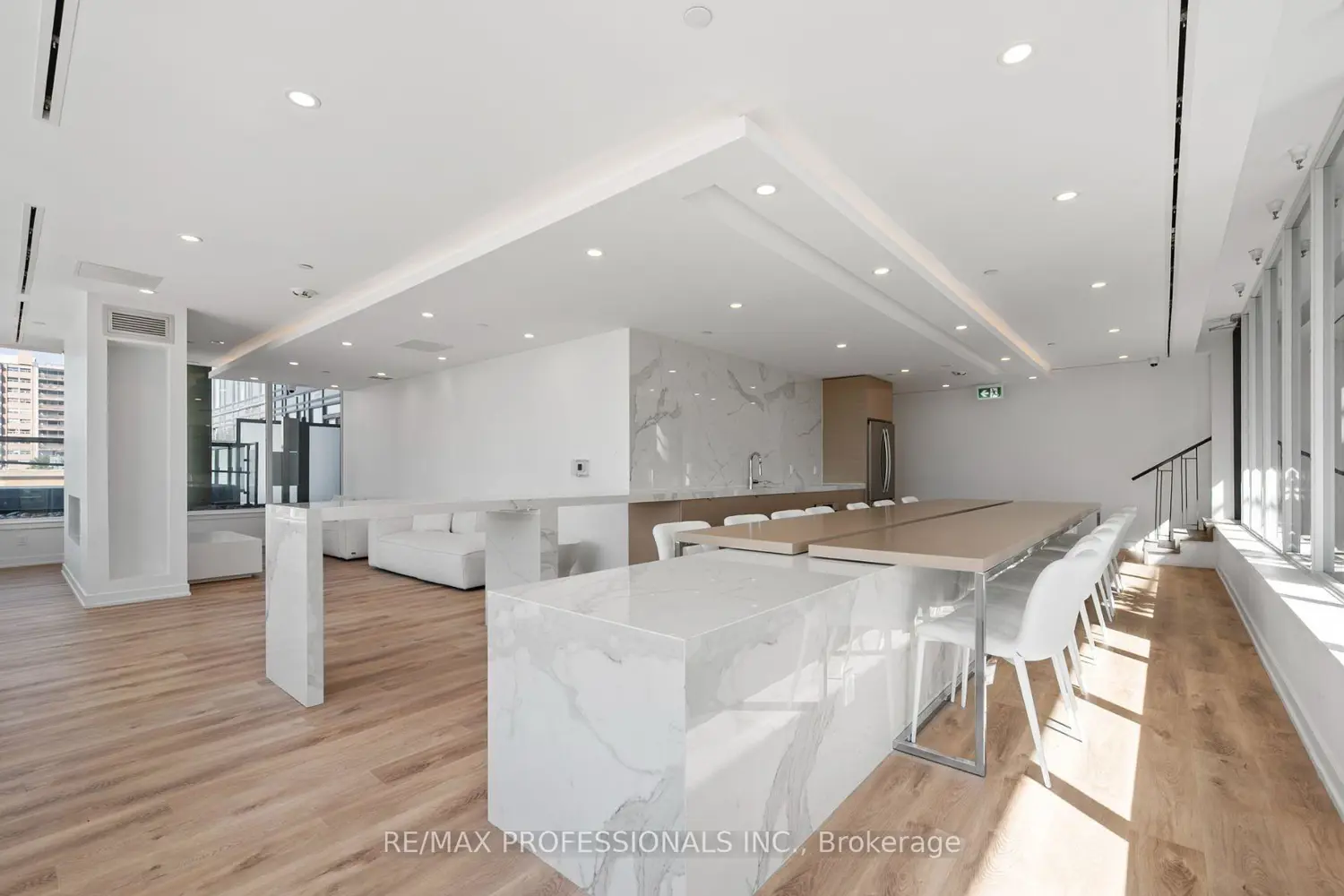 Additional image 18 of 370 Martha Street 802