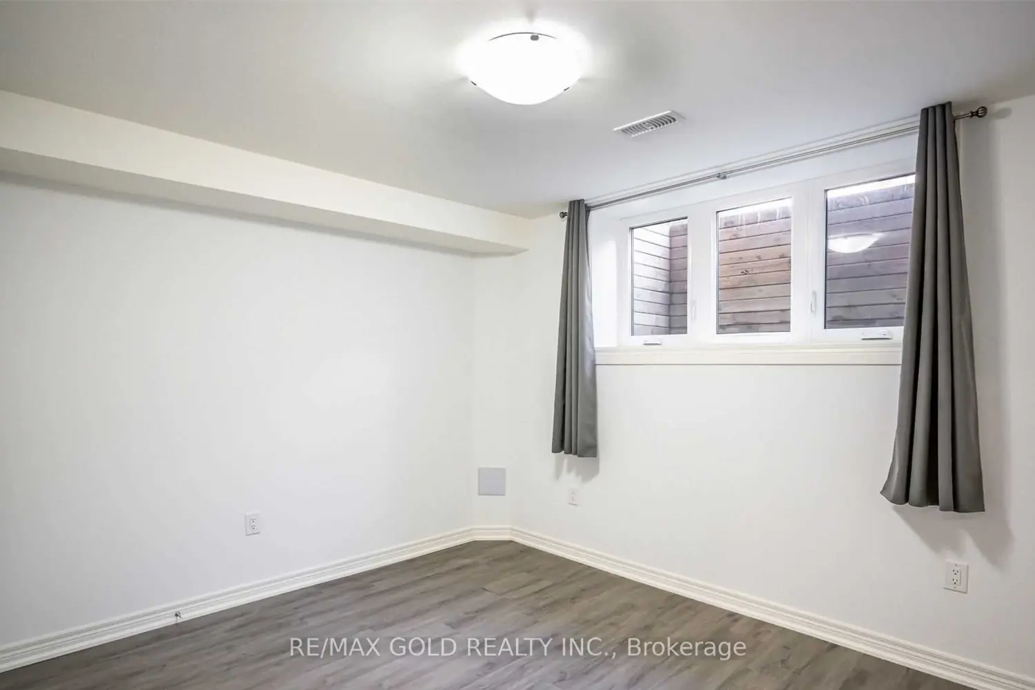 Additional image 16 of 141 Summersides Boulevard