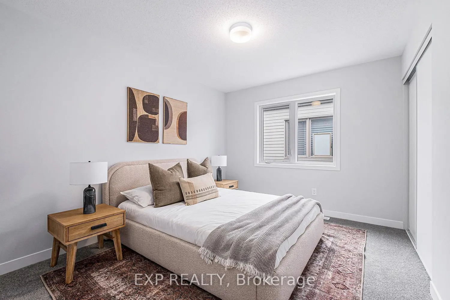 Additional image 6 of 1027 De Pencier Drive