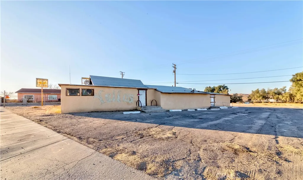 Additional image 21 of 2461 W Main Street, Barstow, CA 92311