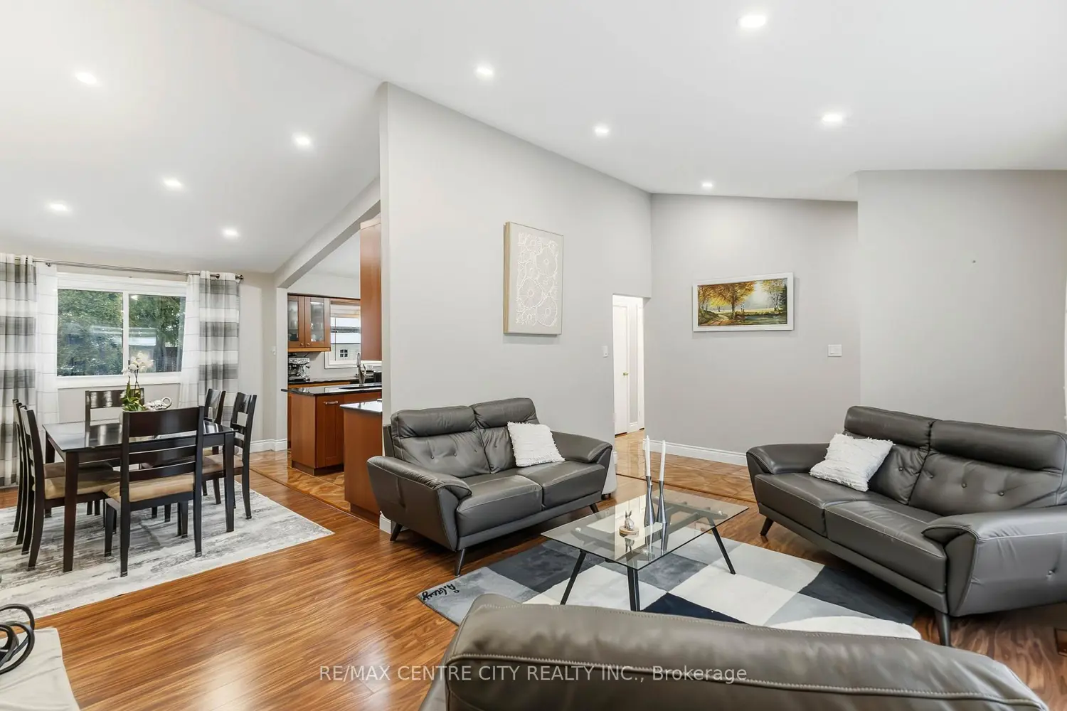 71 Sunray Avenue photo 3