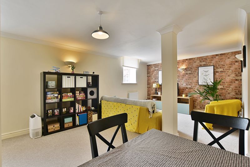 Additional image 4 of 2 bed flat for saleVernon Street, Lincoln LN5