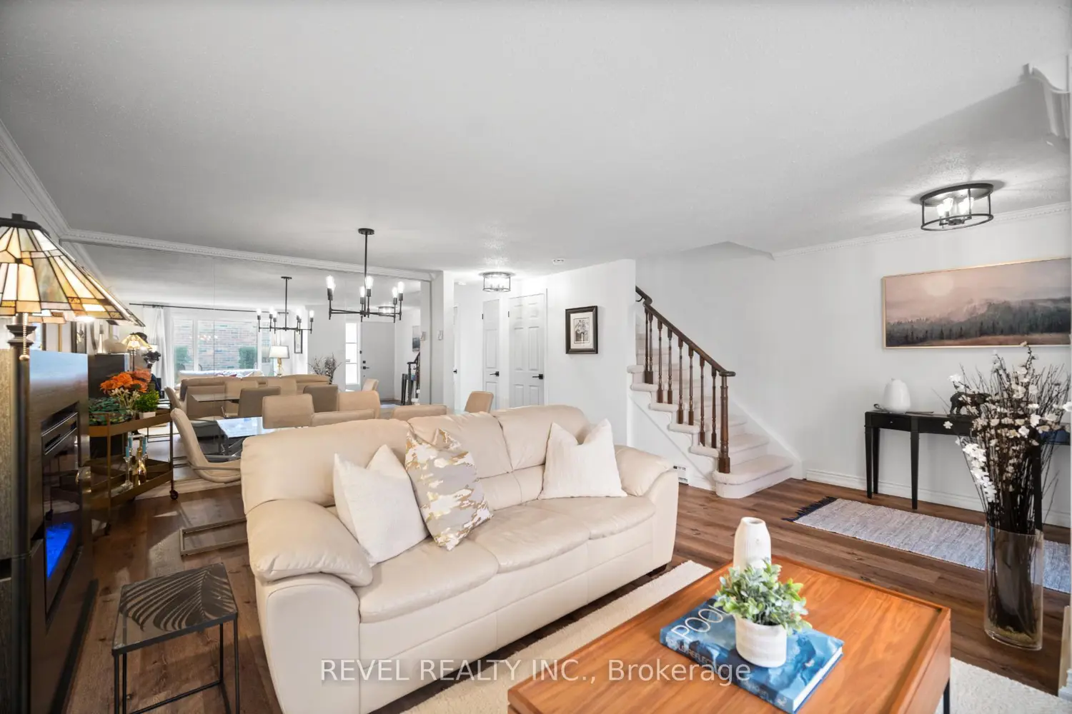 Additional image 3 of 2058 Brant Street 3