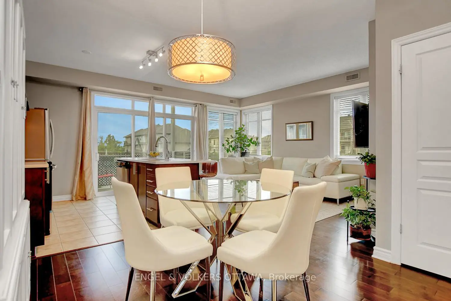 Additional image 3 of 188 Hornchurch Lane E