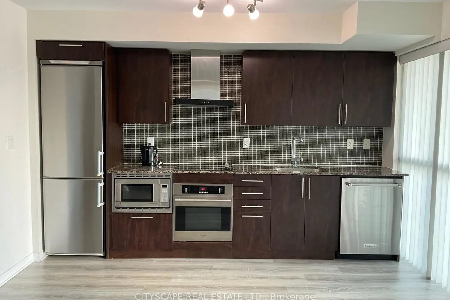 352 Front Street 914