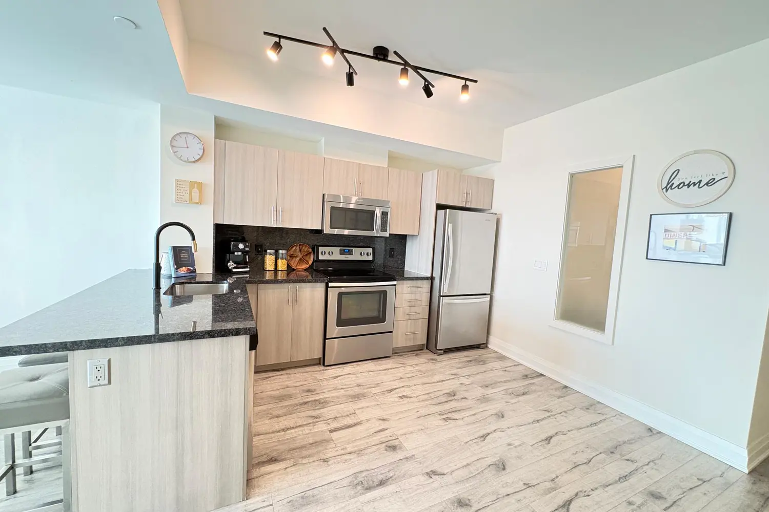 Additional image 6 of 16 Mcadam Avenue 408