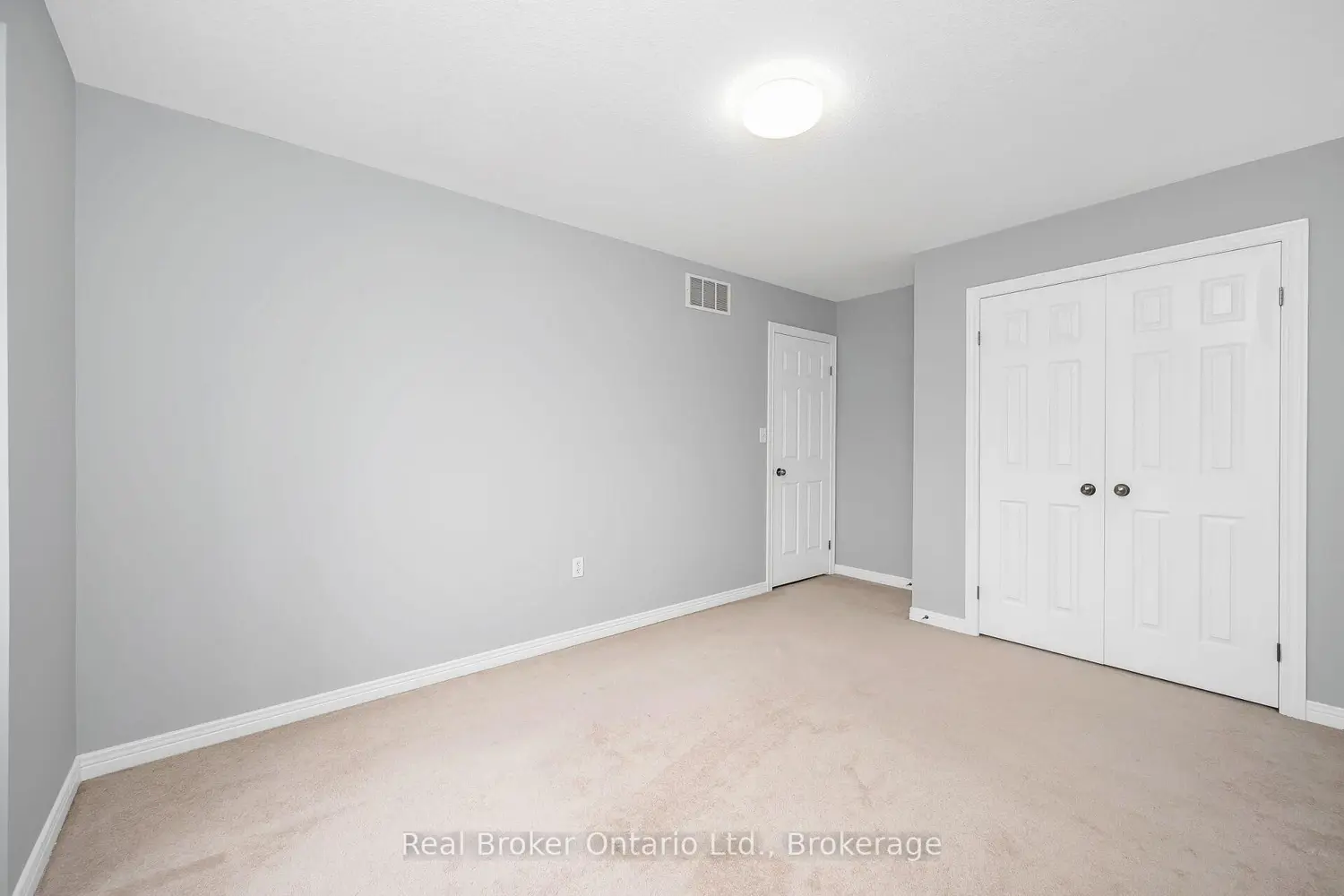 Additional image 15 of 23 Bellflower Boulevard