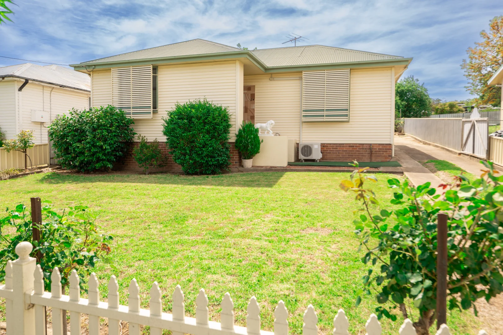 Additional image 11 of 24 Templemore Street, Young NSW 2594