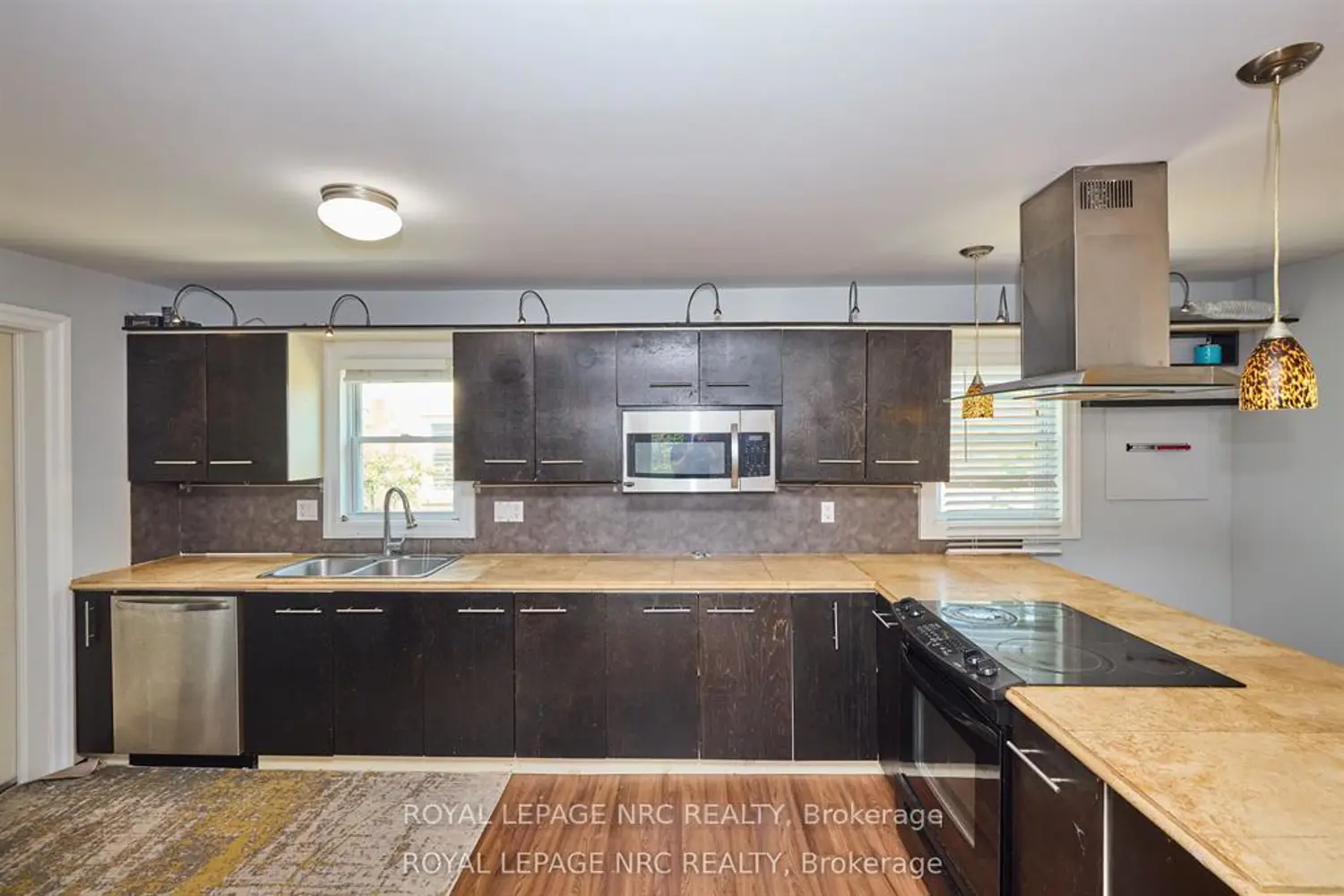 Additional image 10 of 557 Geneva Street