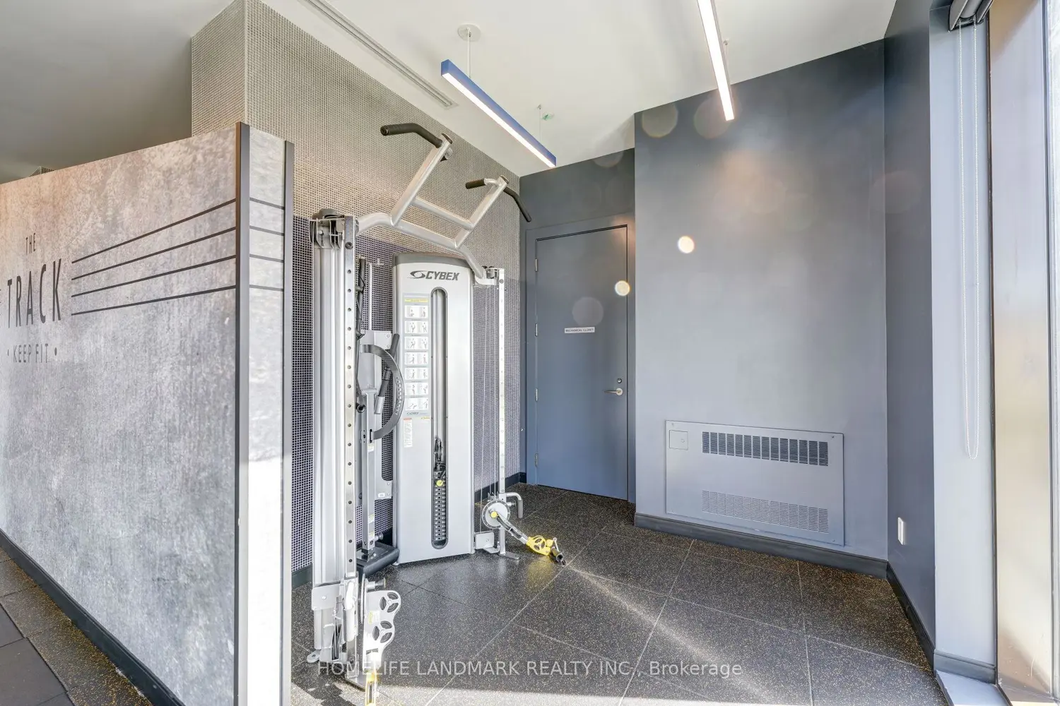 Additional image 15 of 2550 Simcoe Street 2011