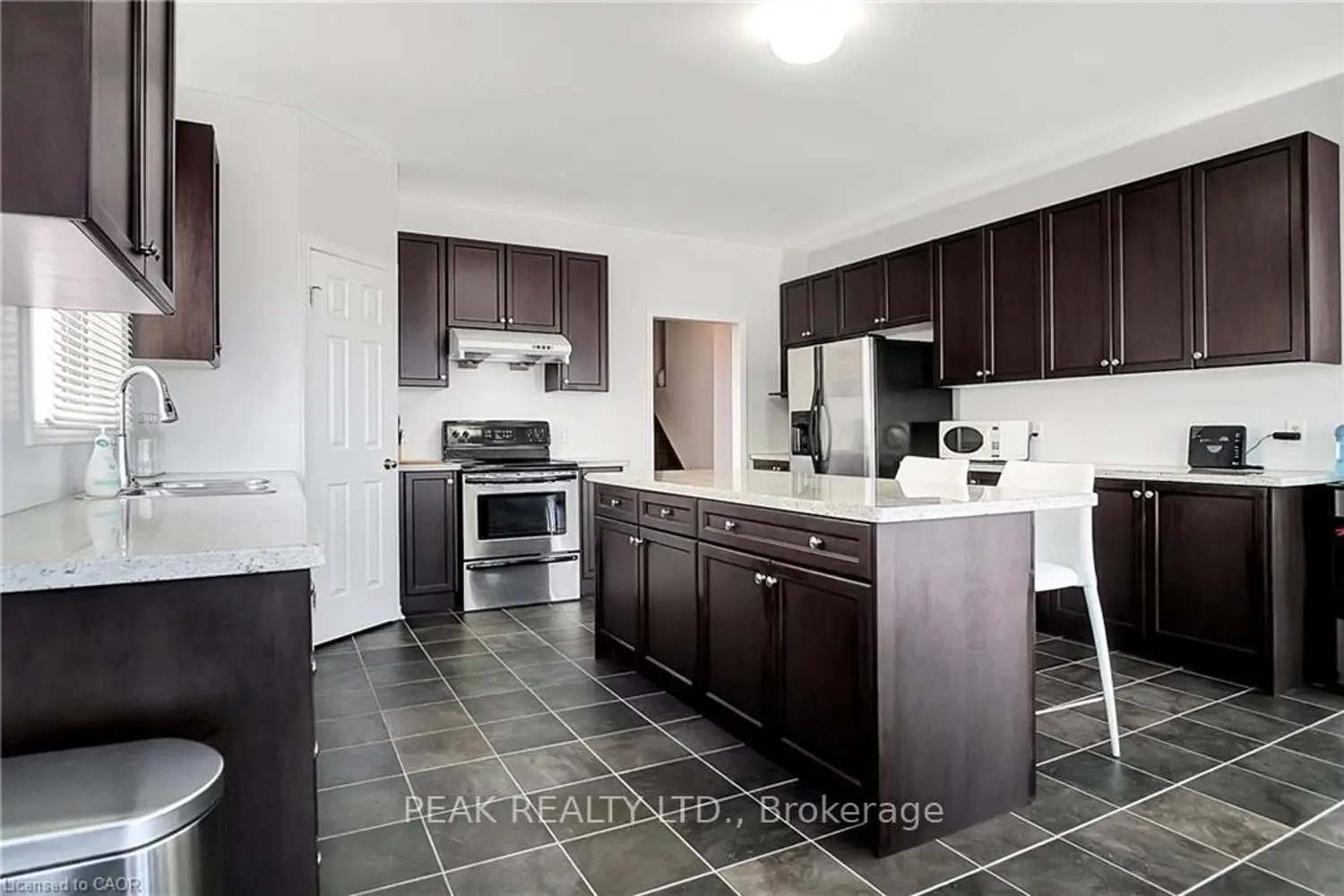 Additional image 6 of 320 Robert Ferrie Drive