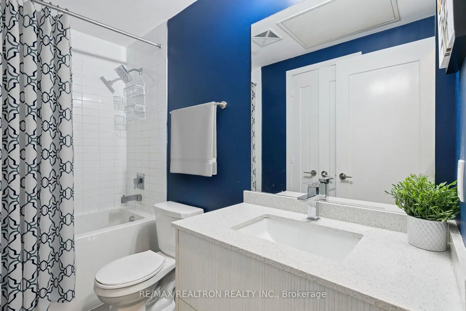 Additional image 18 of 330 Richmond Street 307
