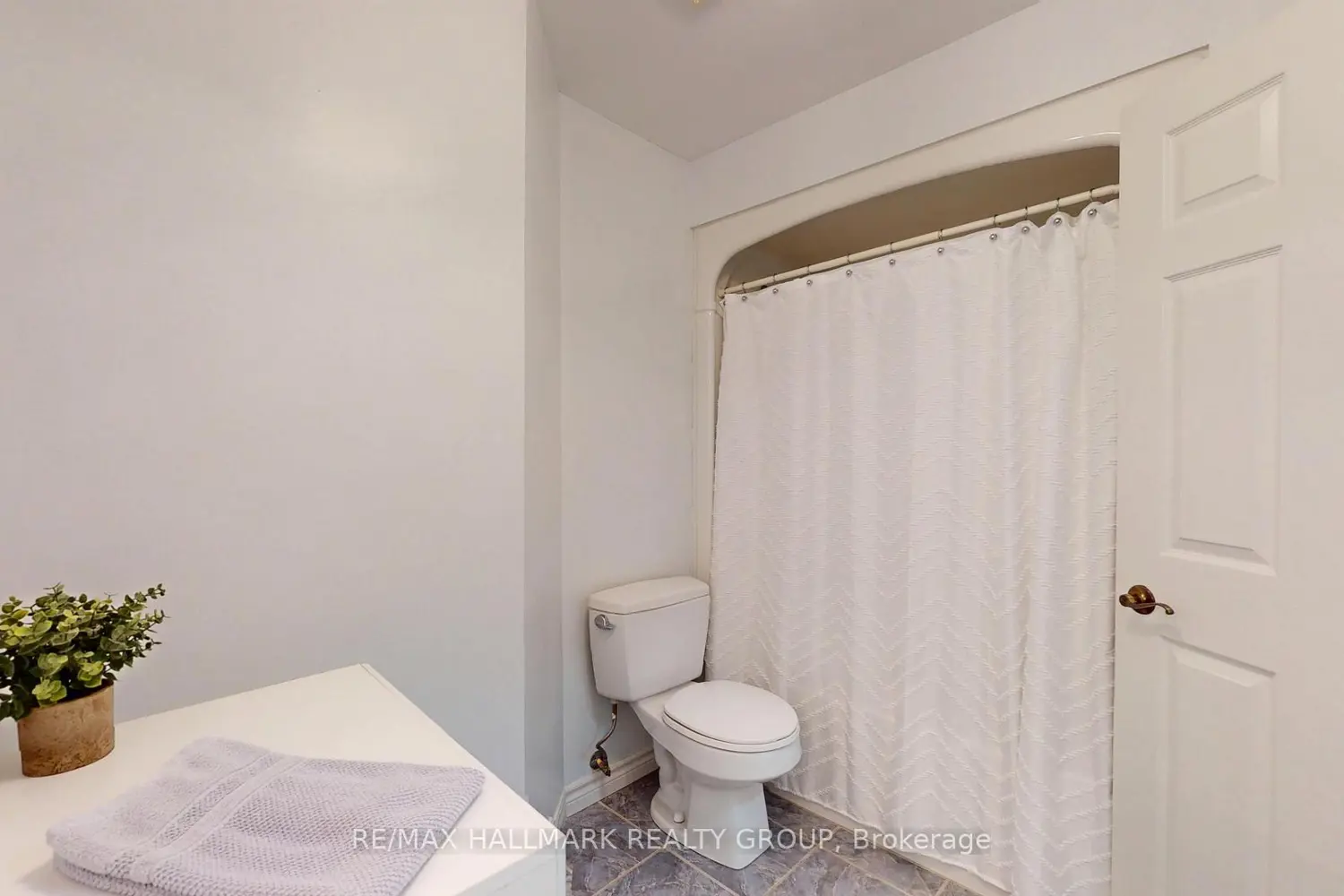 Additional image 10 of 237 Oak Street 1102