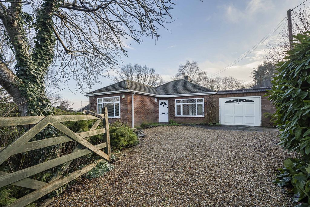2 bed detached bungalow for saleHurst Rise Road, Oxford OX2