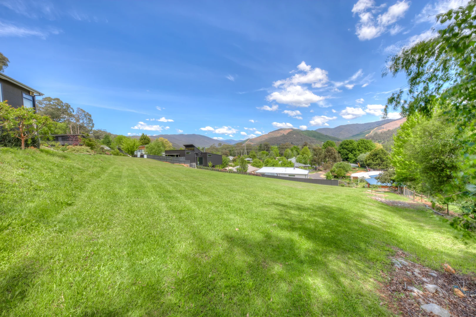 Additional image 11 of 15 Blue Hills Rise, Bright VIC 3741