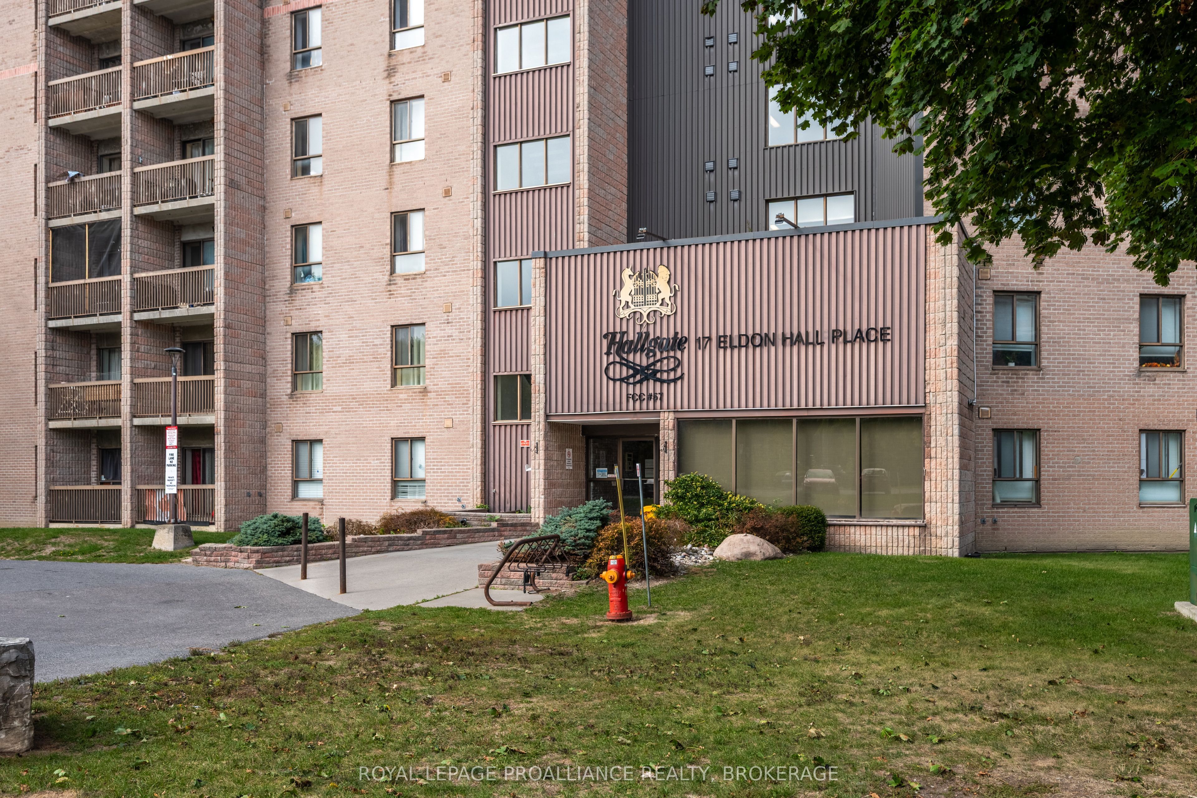 510-17 Eldon Hall Place, Kingston, ON, K7M 7H5