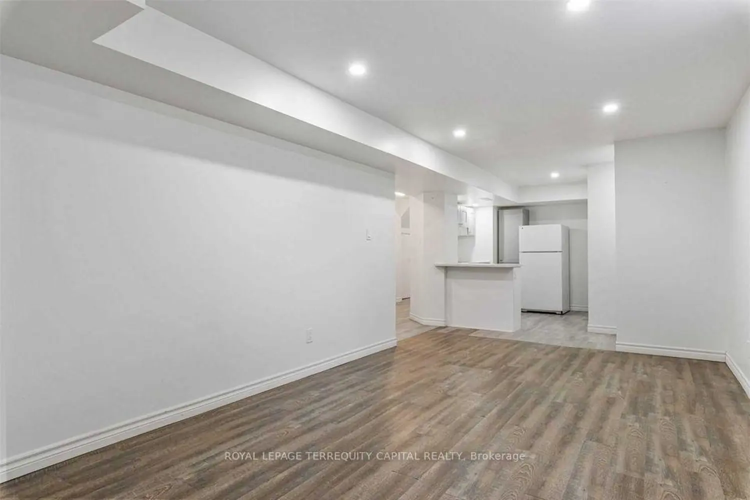 Additional image 18 of 12 Boys Street